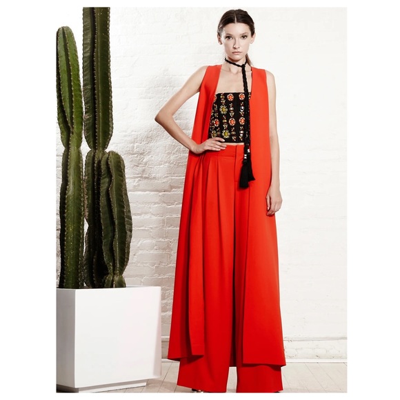 ALICE + OLIVIA Saraphina Beaded Cropped Top - Picture 3 of 15